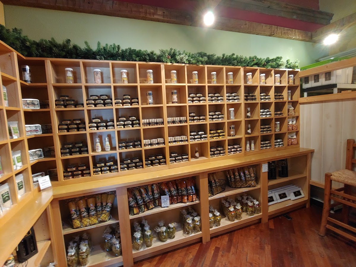 <a href="https://maps.google.com/maps/contrib/105494330768640271094">Michael Wiser</a>