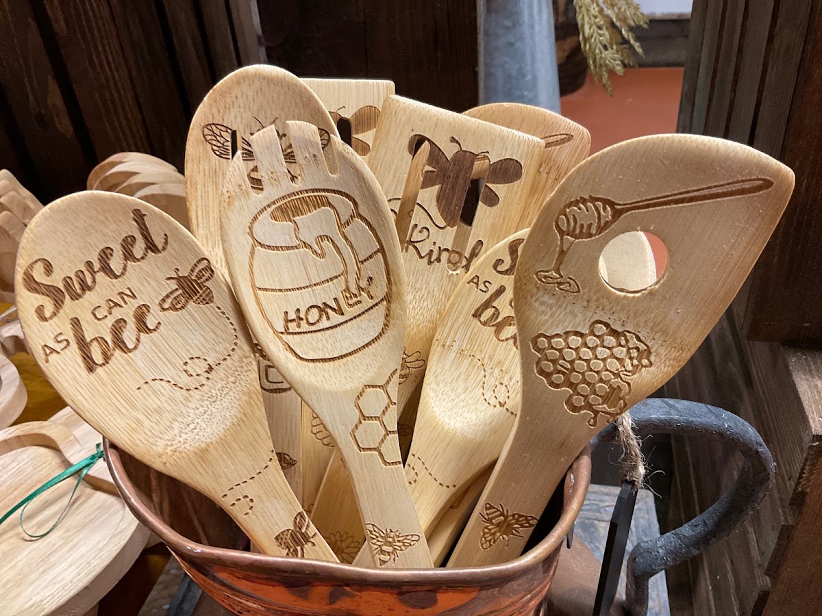 <a href="https://maps.google.com/maps/contrib/108247898112421940944">Cress Creeks Farm and Corn Maze</a>