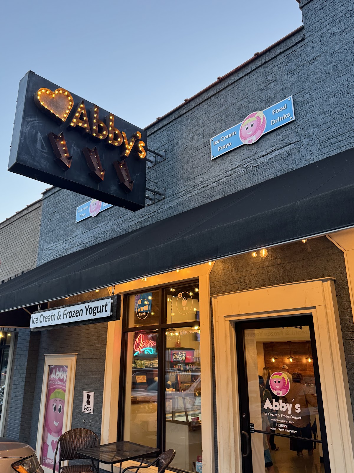 <a href="https://maps.google.com/maps/contrib/100644189284951177146">D M (Bigdtravels)</a>