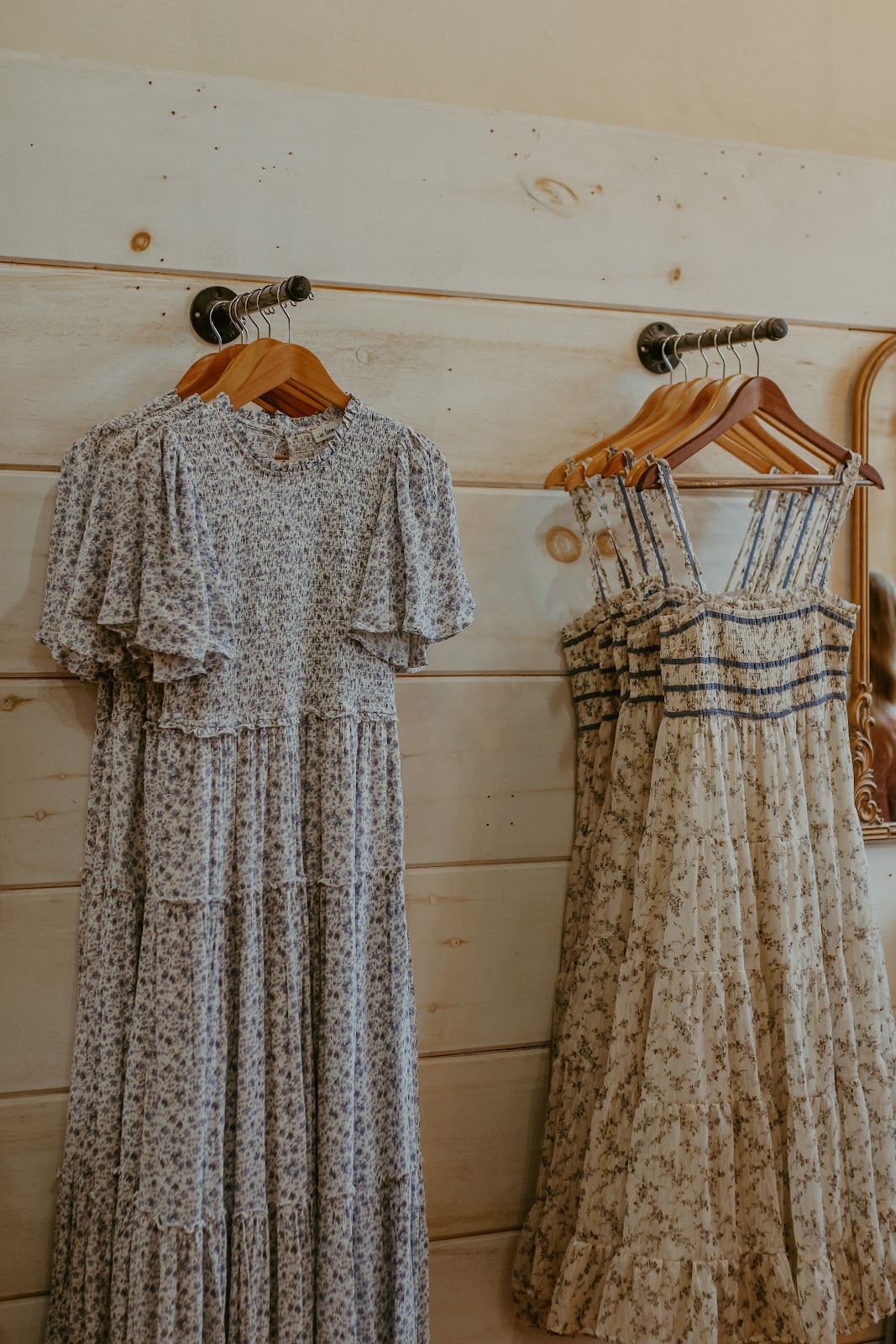 <a href="https://maps.google.com/maps/contrib/111087412667167411929">Autumn Weaver</a>