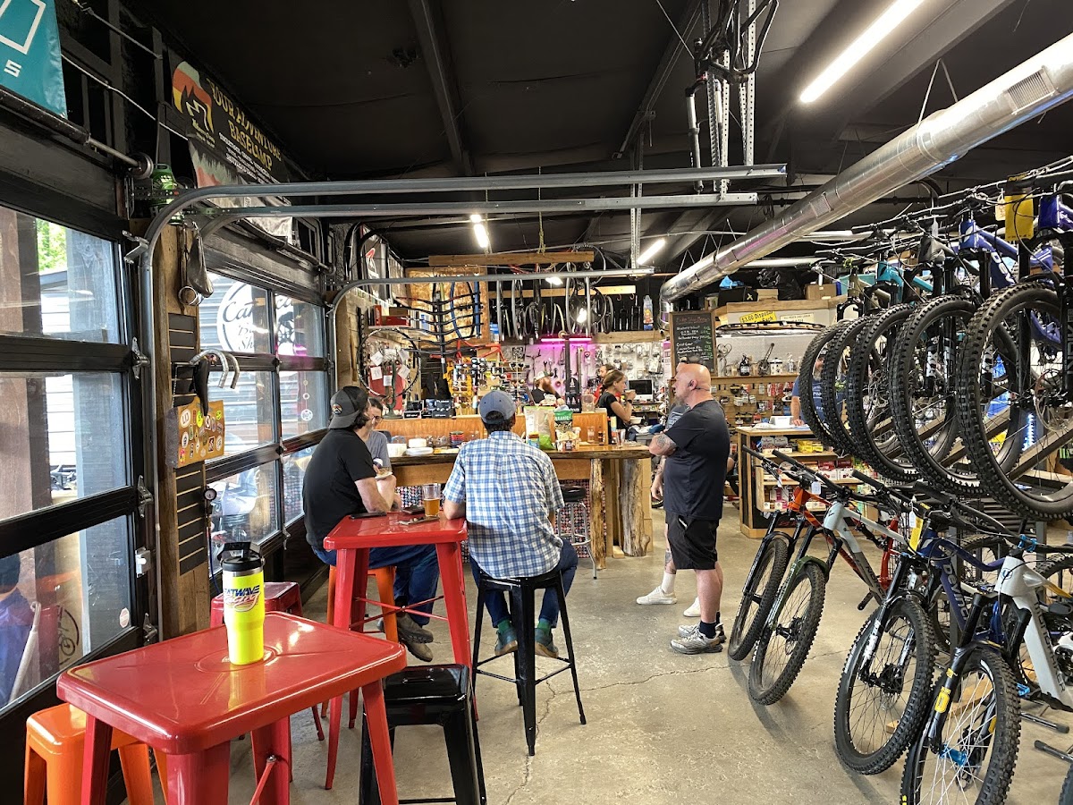 <a href="https://maps.google.com/maps/contrib/100724051479486529445">Cartecay Bike Shop Brewery</a>